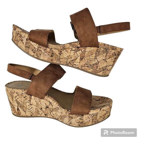 Andrew Geller "Jolene" Brown Wedge Sandals NWOT 8.5 M - Picture 2 of 10